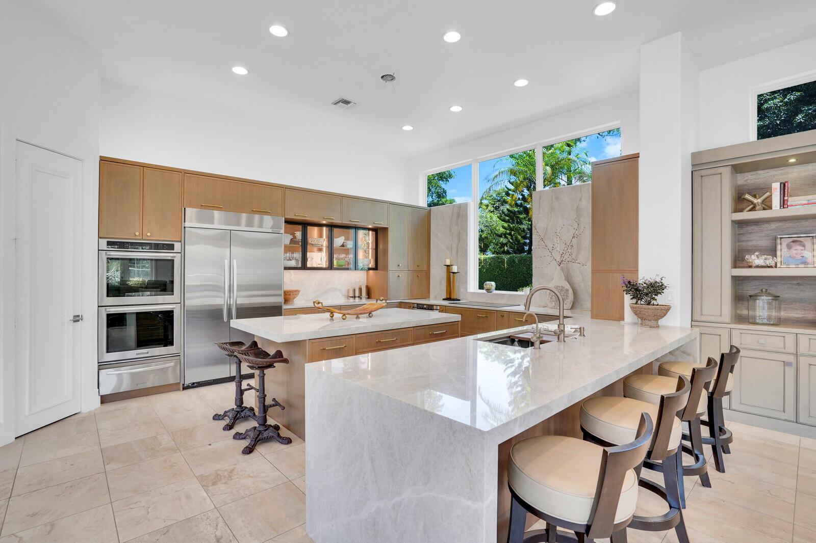 LONG LAKE ESTATES - Residential