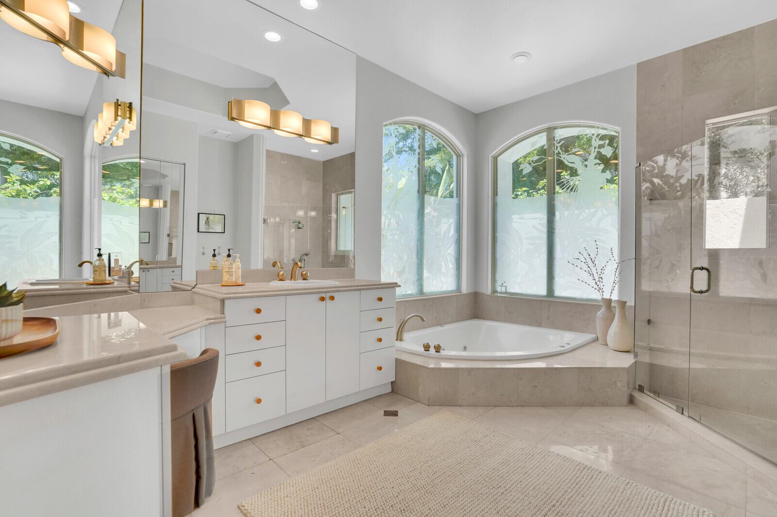 LONG LAKE ESTATES - Residential