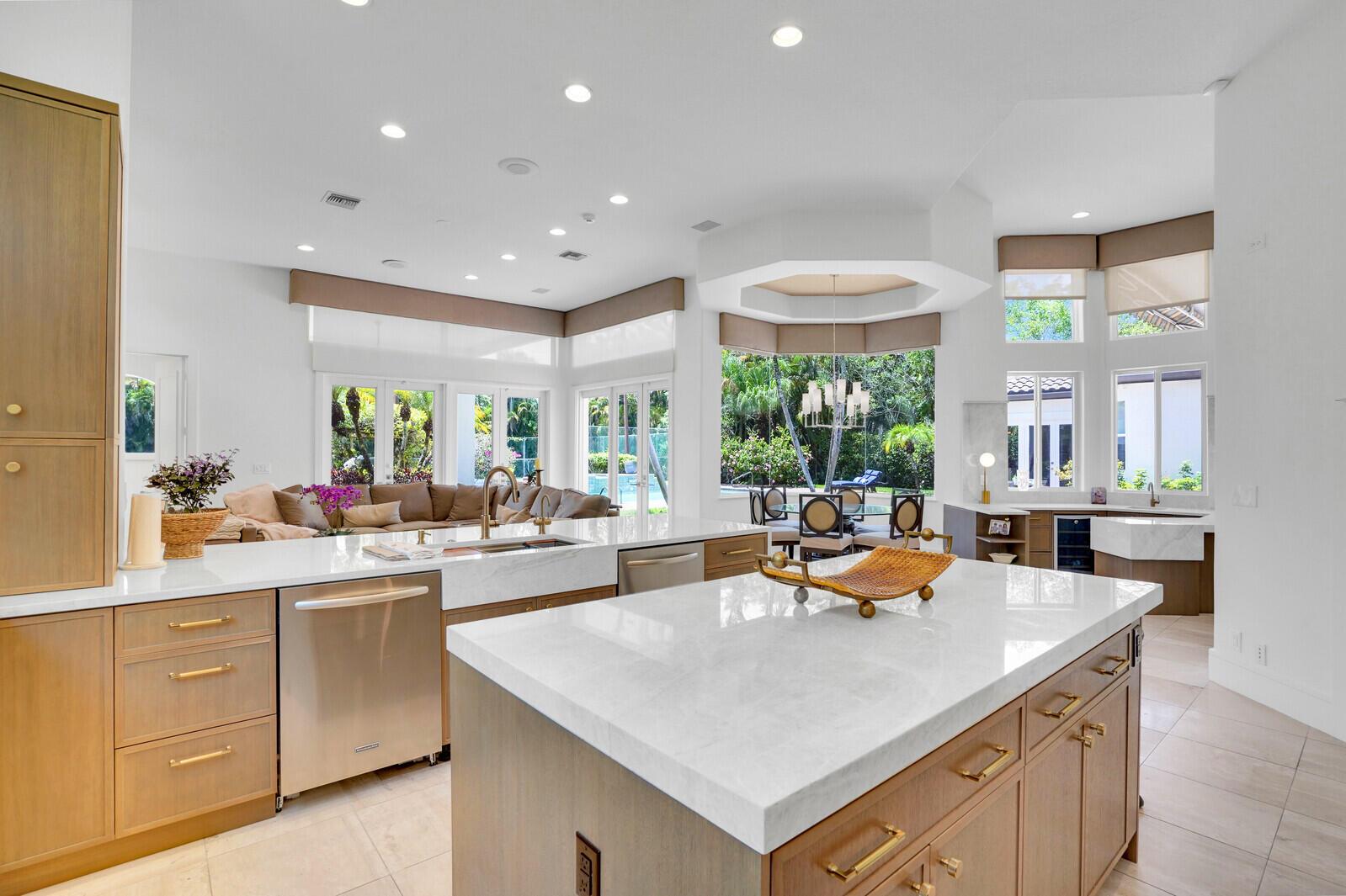 LONG LAKE ESTATES - Residential