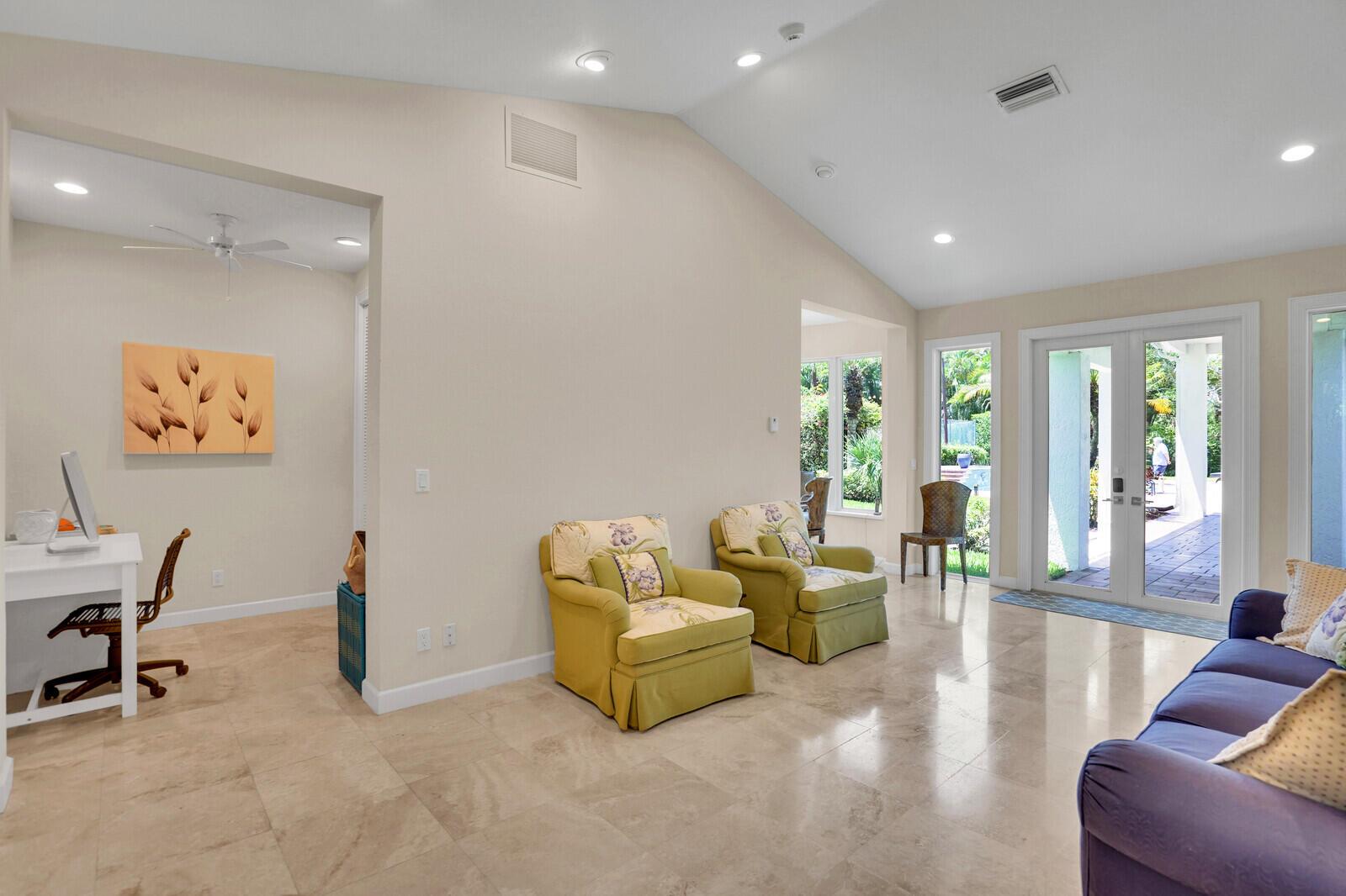 LONG LAKE ESTATES - Residential