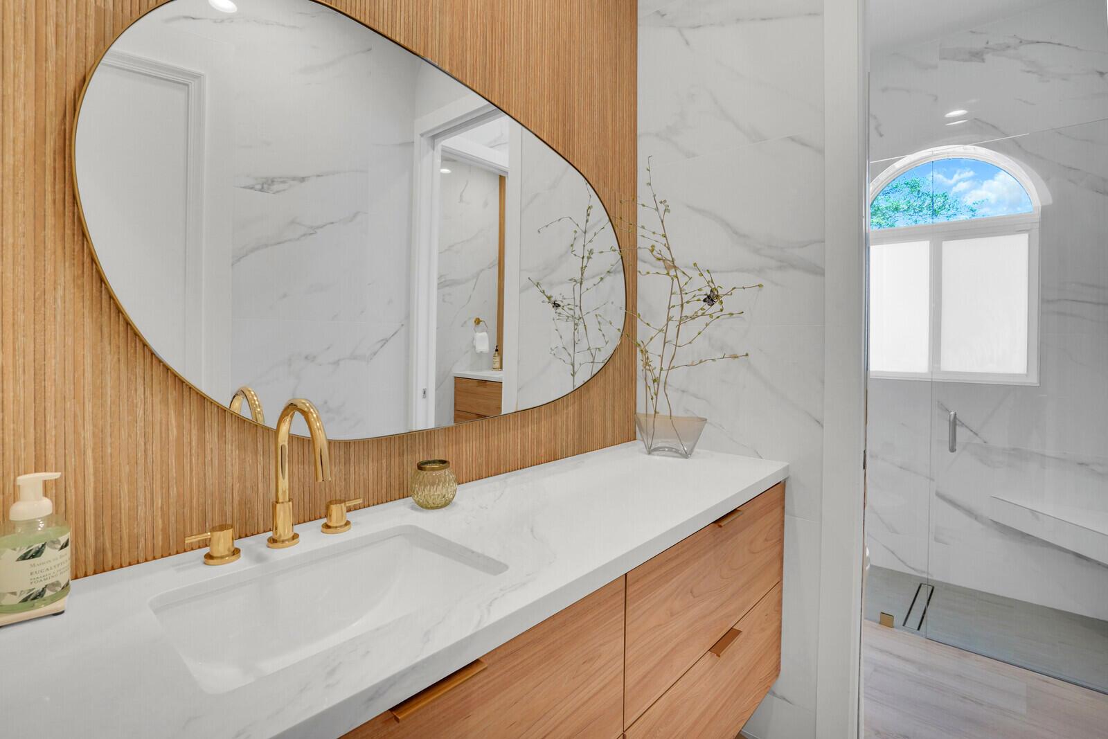 LONG LAKE ESTATES - Residential