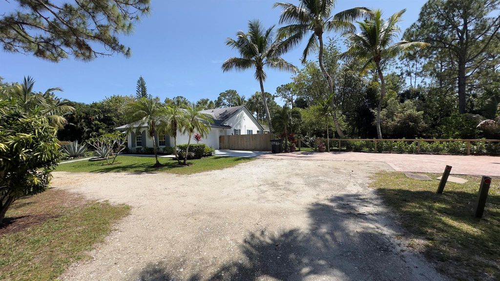 Photo of 11480 150th Court N, Jupiter, FL 33478 (MLS # R10980676)