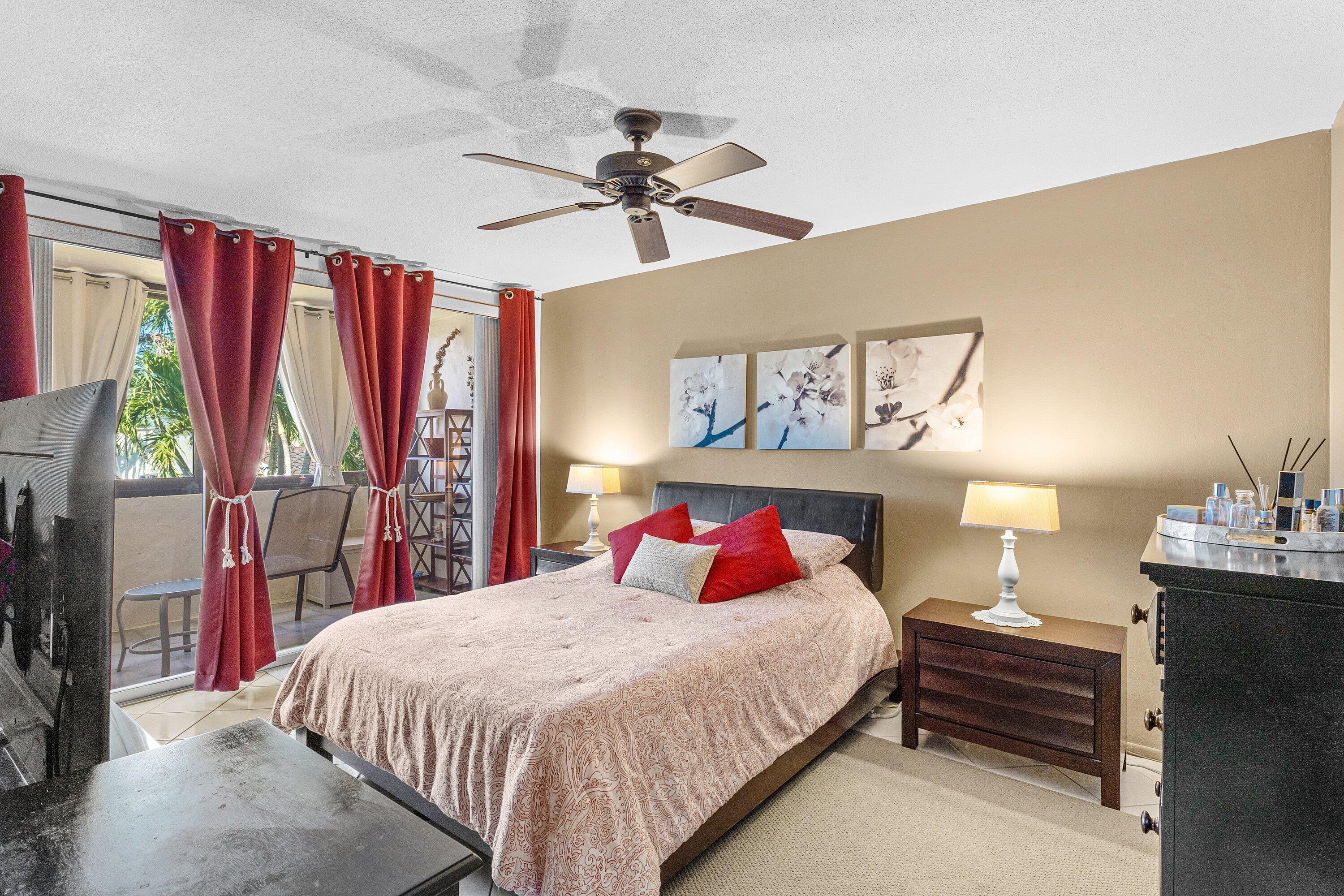 BOUNDBROOK CONDO S - Residential