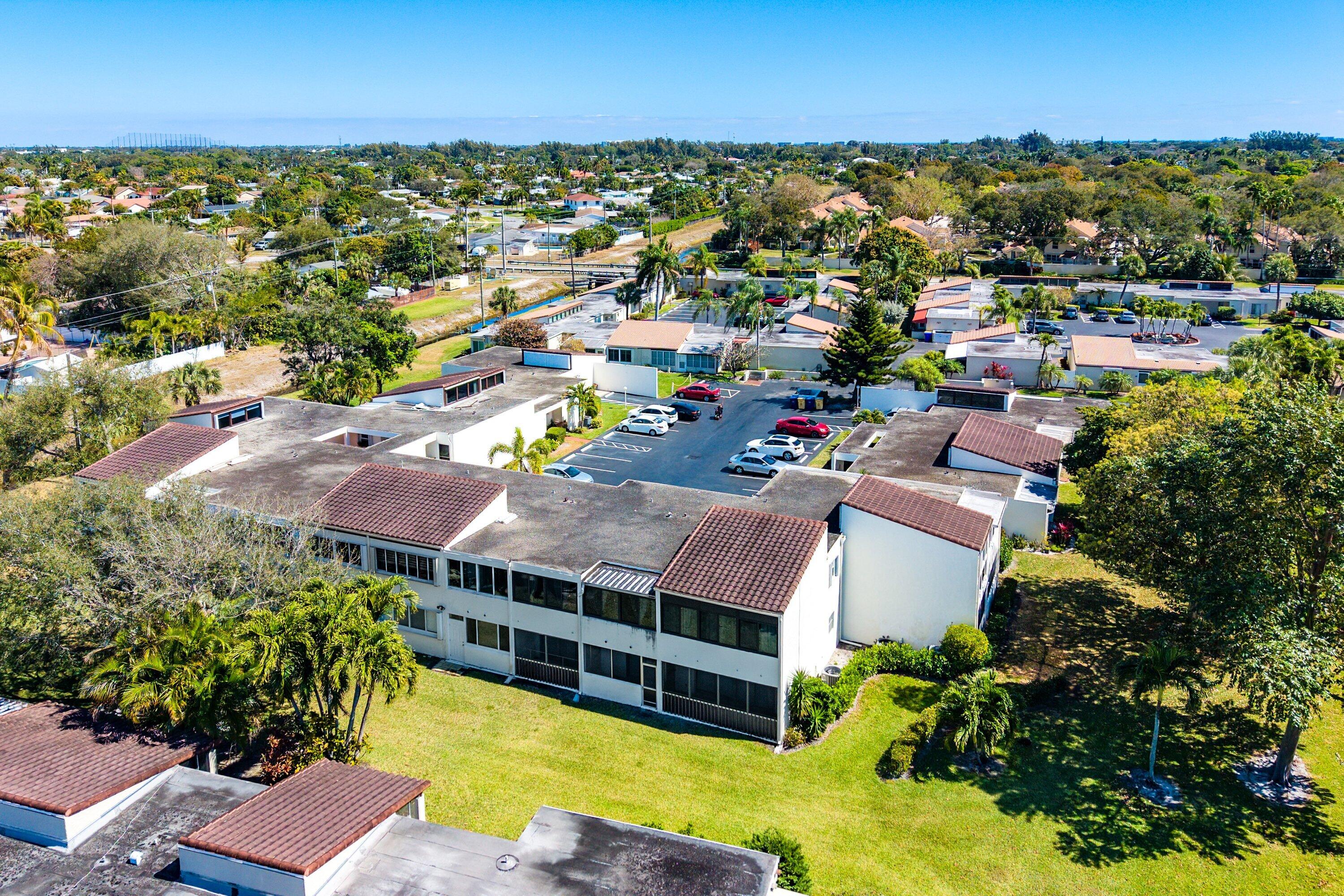 BOUNDBROOK CONDO S - Residential