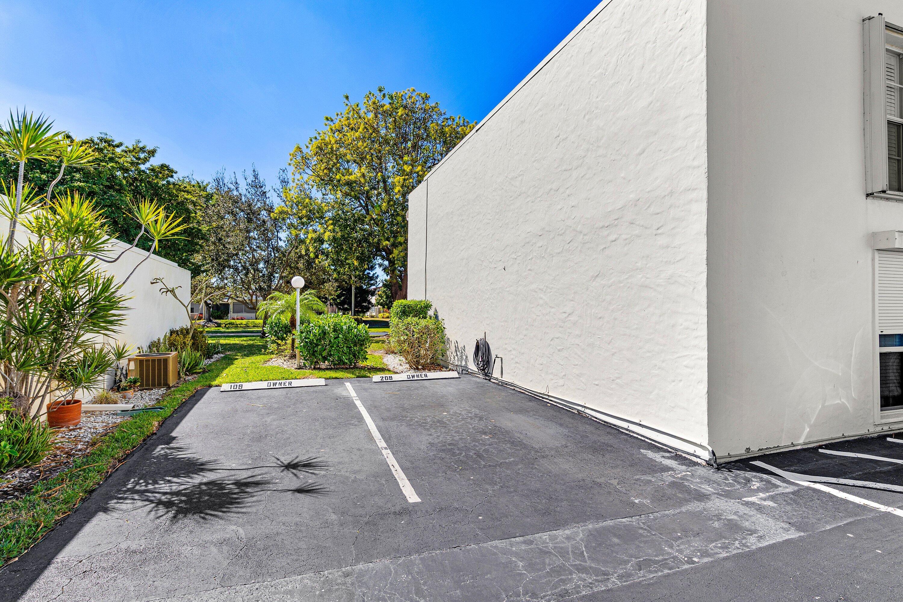 2561 Boundbrook Boulevard 209