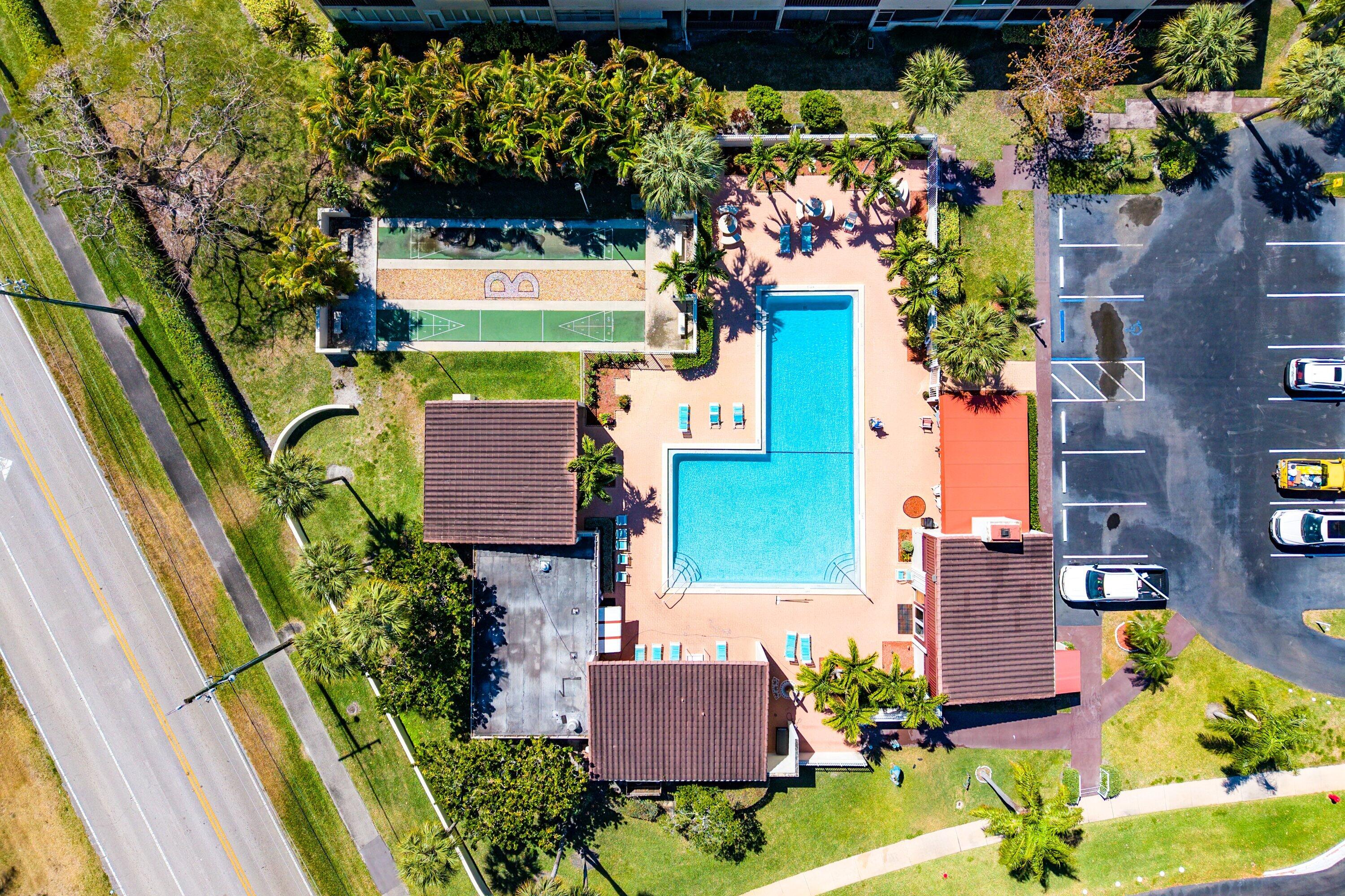 BOUNDBROOK CONDO S - Residential