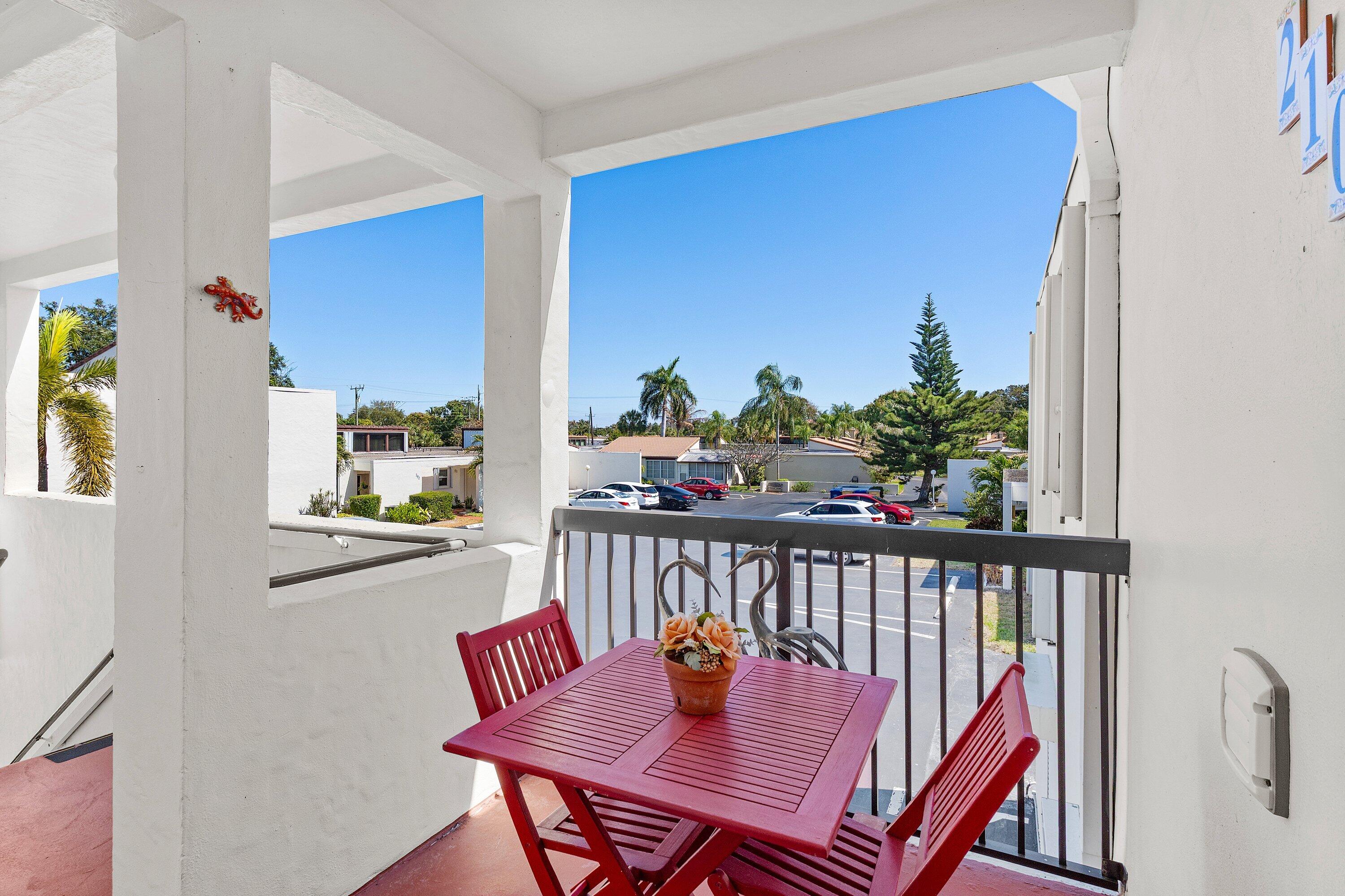 BOUNDBROOK CONDO S - Residential