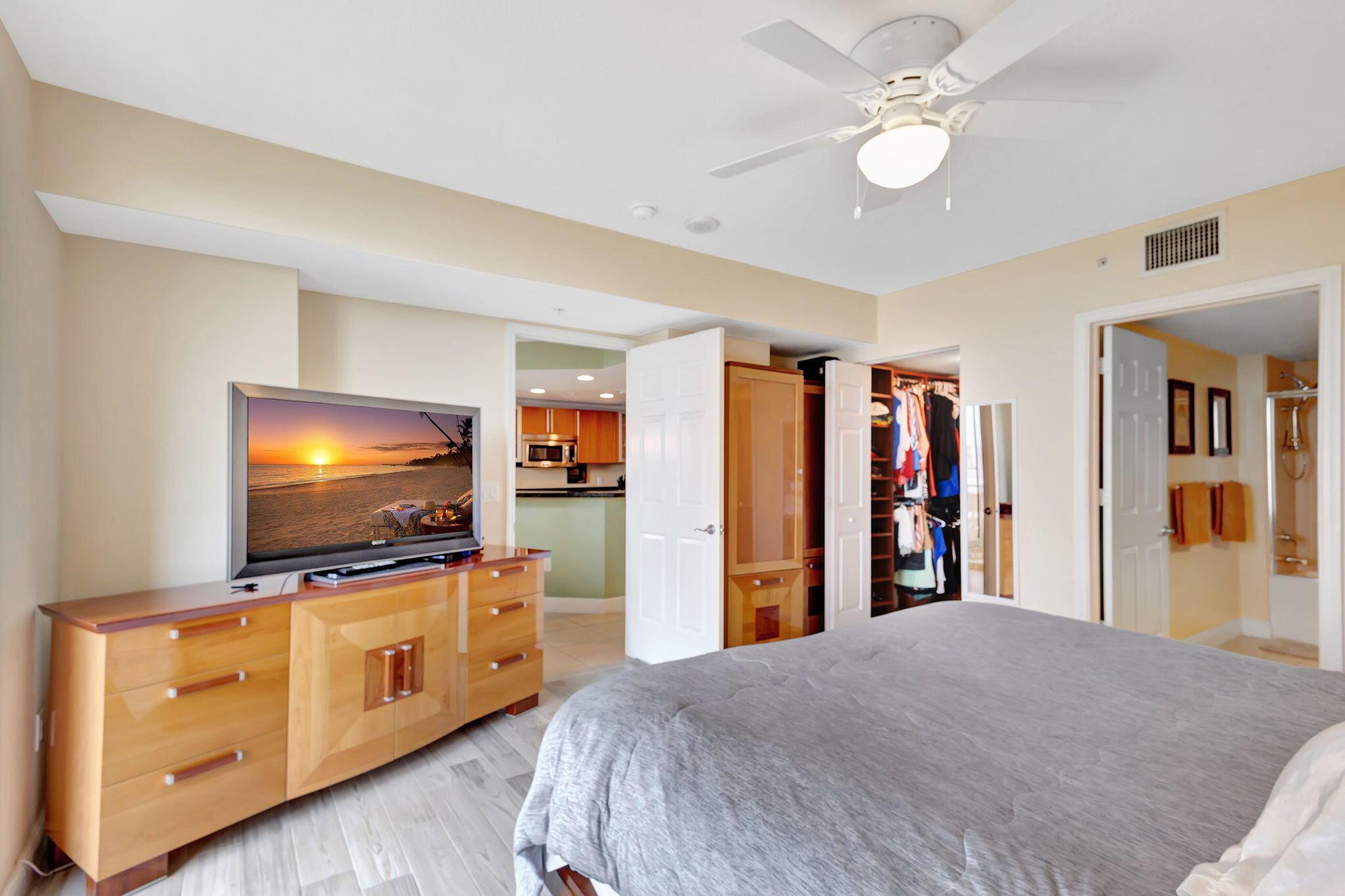 610 CLEMATIS CONDO - Residential