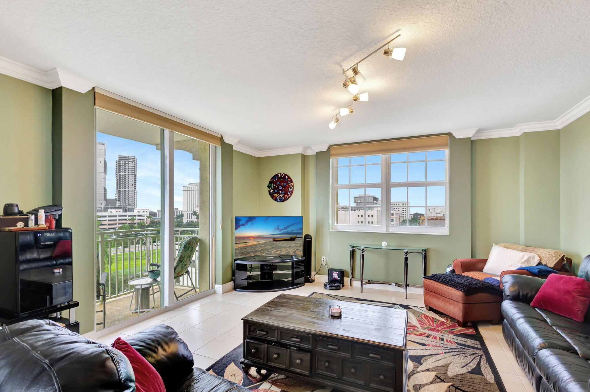 610 CLEMATIS CONDO - Residential