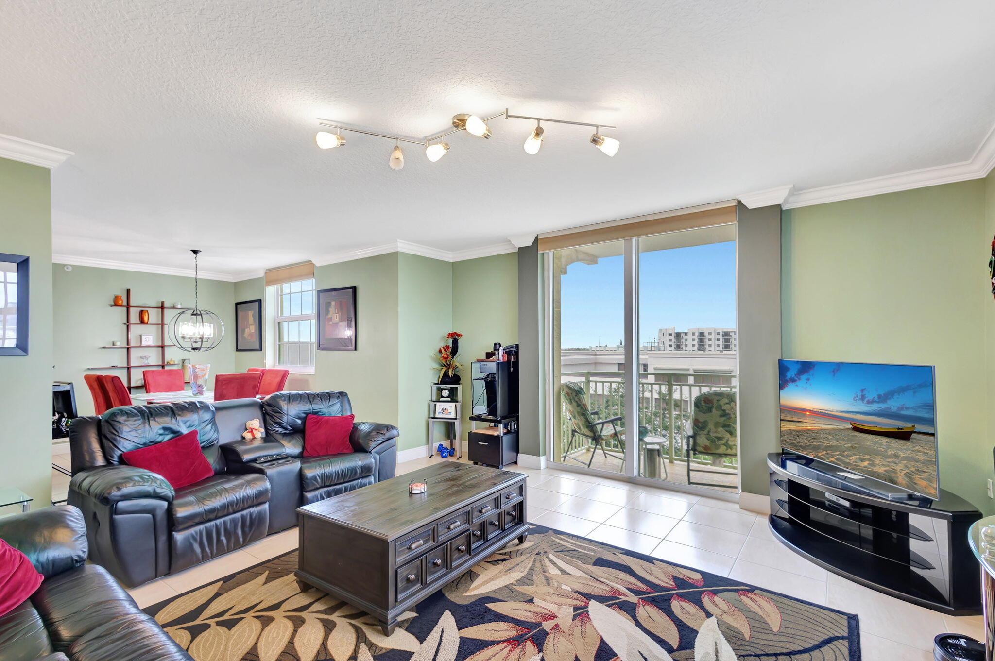 610 CLEMATIS CONDO - Residential