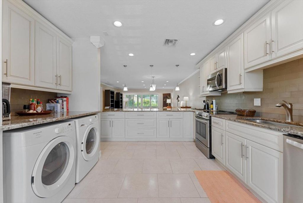 Photo of 1860 NW 13th Street #103, Delray Beach, FL 33445 (MLS # R10997147)