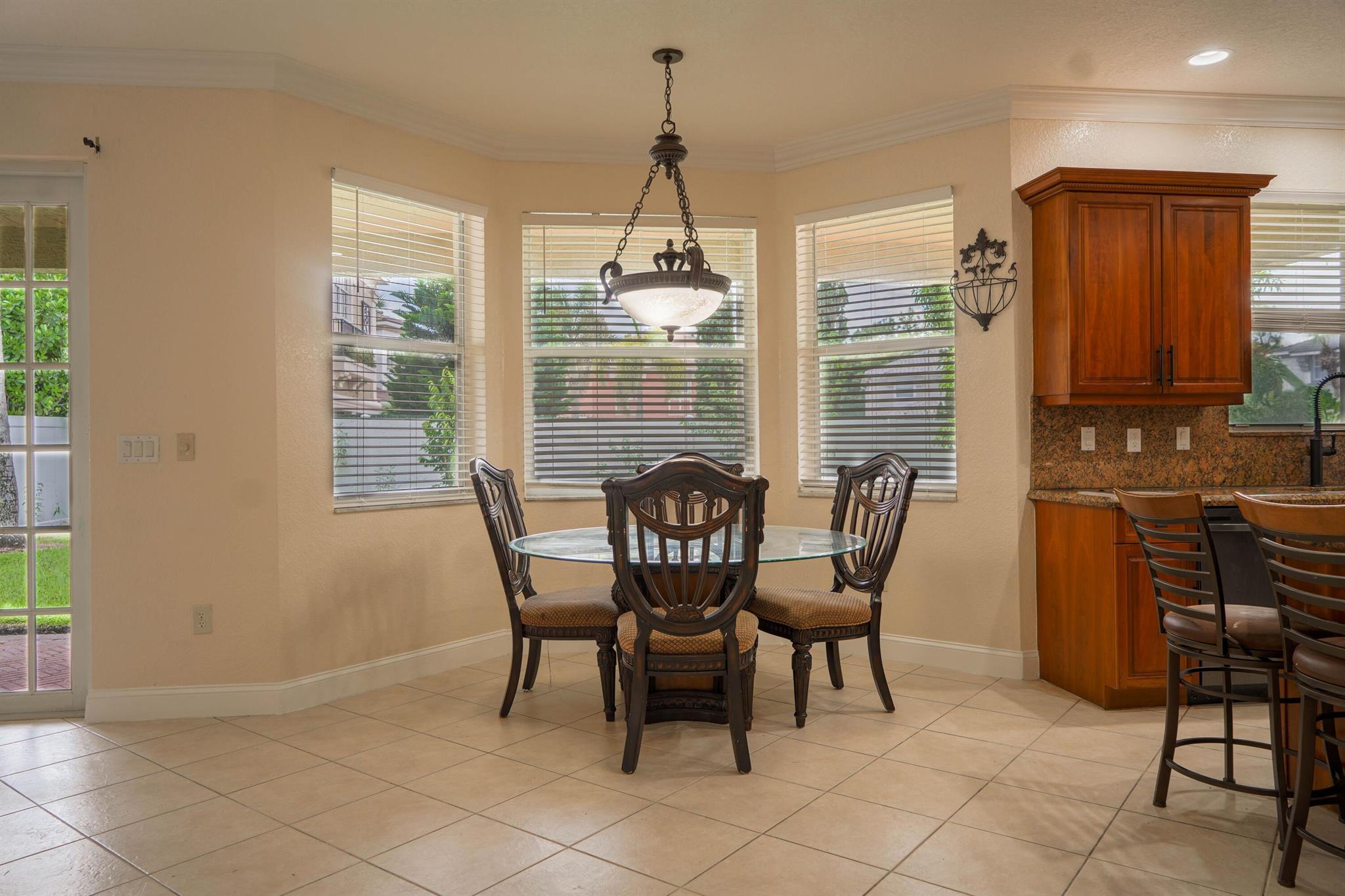 MADISON GREEN 1 PARS F AN - Residential Lease