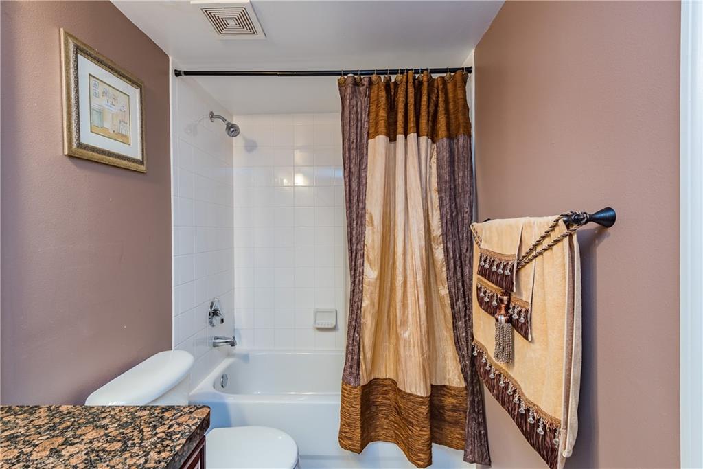 EVERGREEN LAKES - Residential