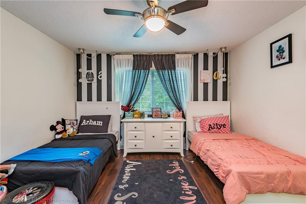 EVERGREEN LAKES - Residential