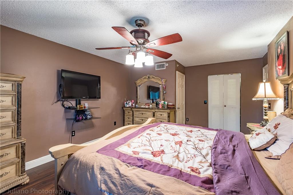 EVERGREEN LAKES - Residential