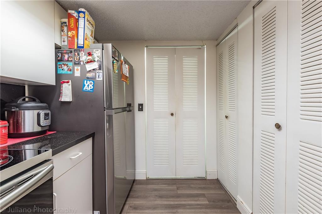 EVERGREEN LAKES - Residential