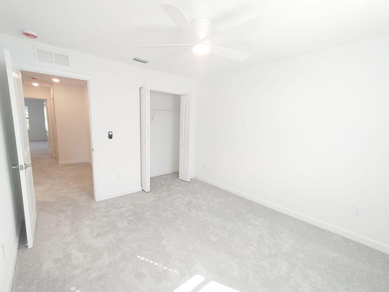 LAKESHORE AT THE FOUNTAINS REPLAT - Residential Lease