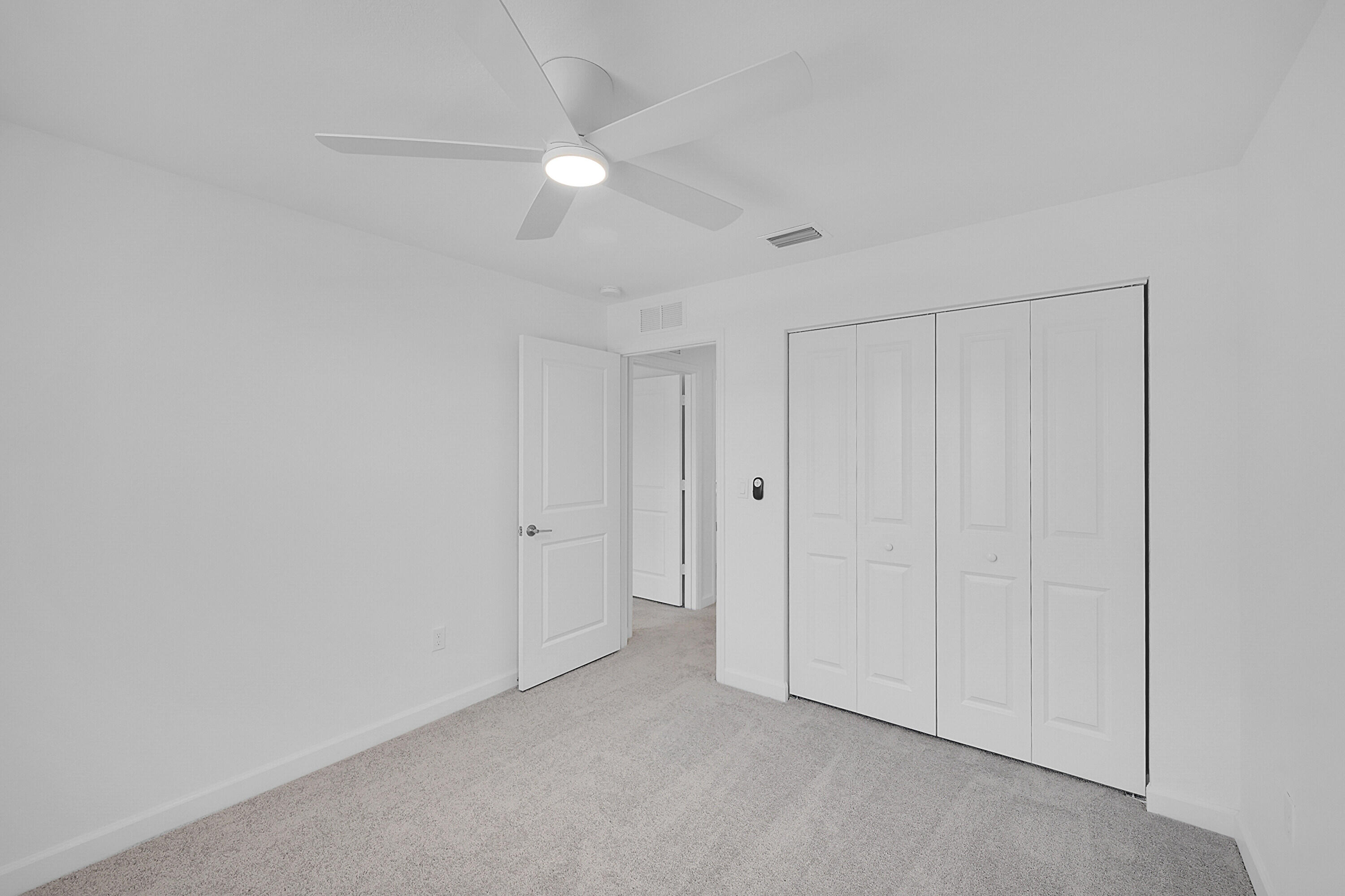 LAKESHORE AT THE FOUNTAINS REPLAT - Residential Lease