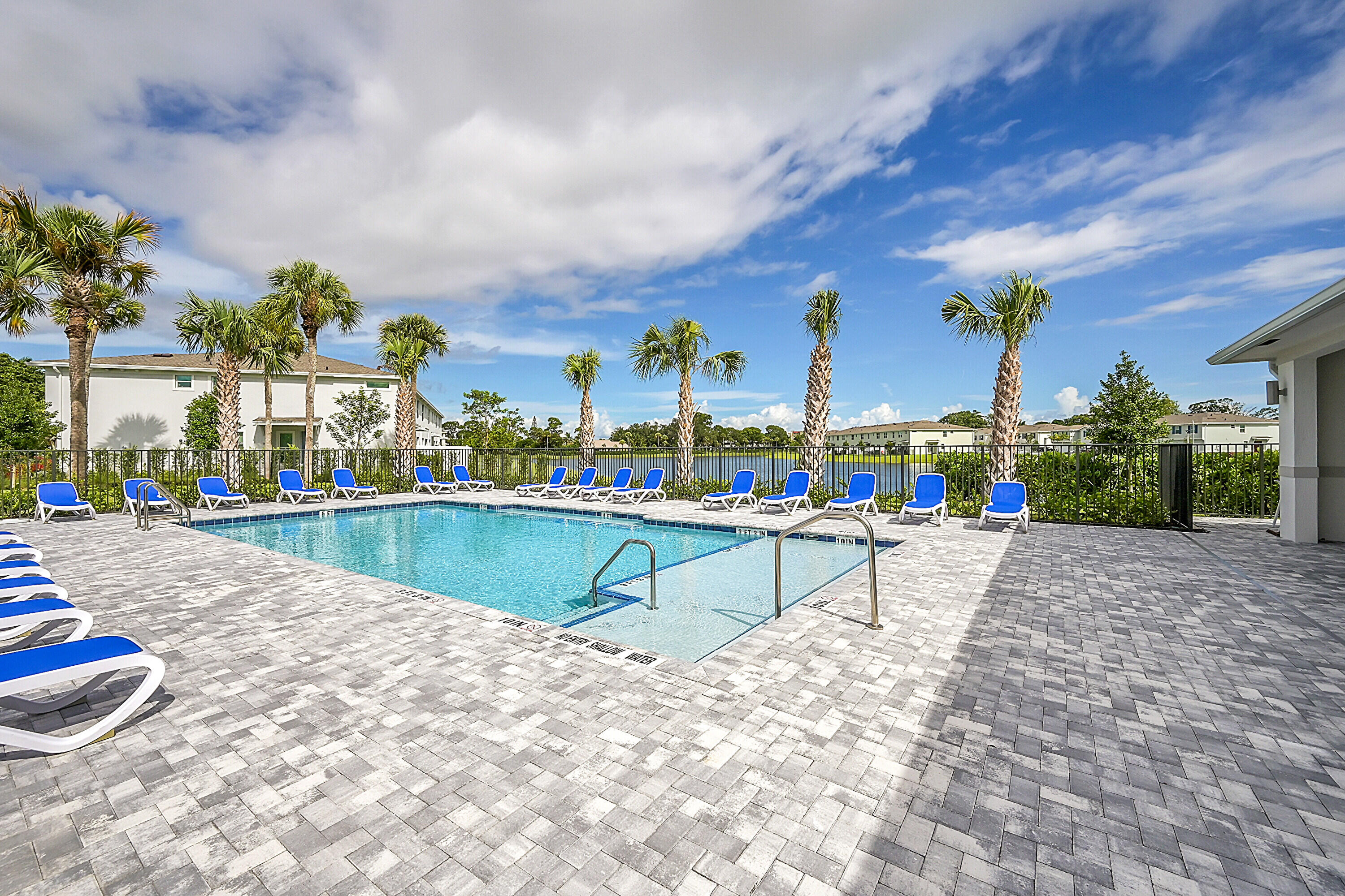 LAKESHORE AT THE FOUNTAINS REPLAT - Residential Lease