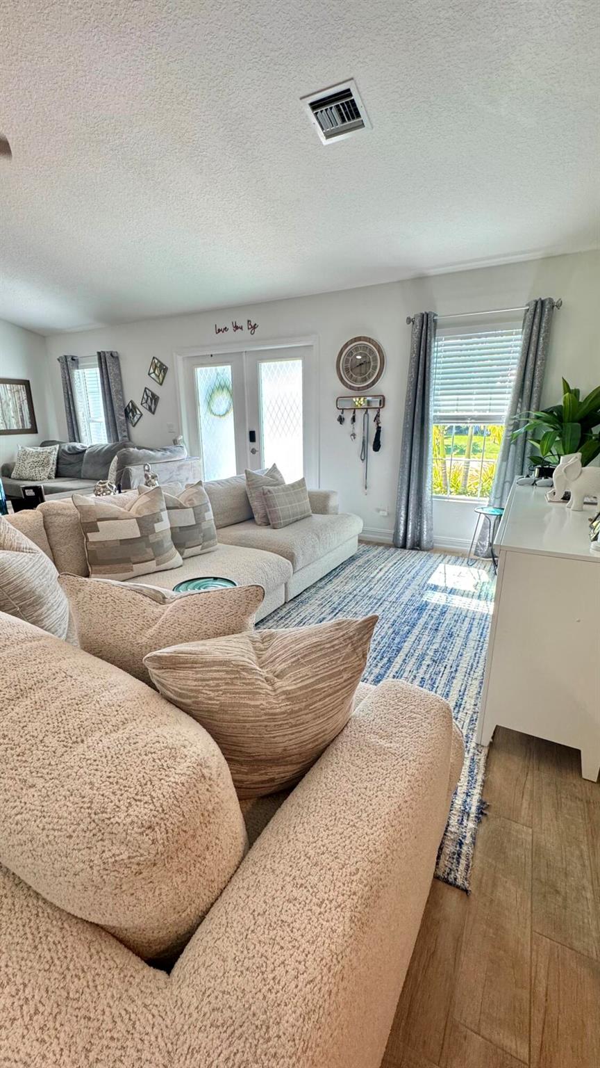 PORT ST LUCIE SECTION 7 - Residential