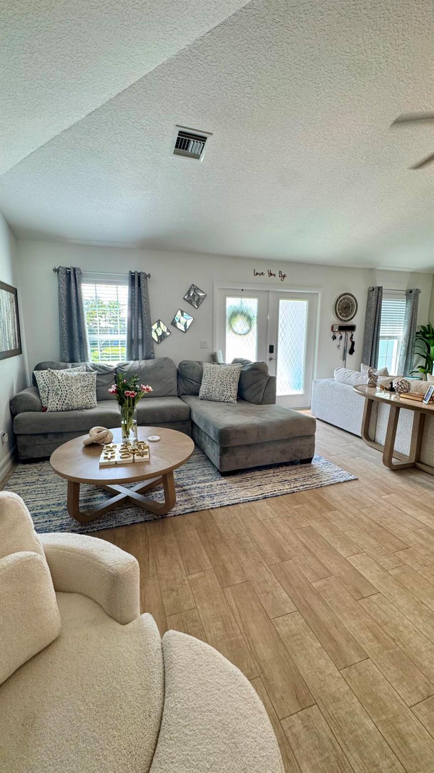 PORT ST LUCIE SECTION 7 - Residential