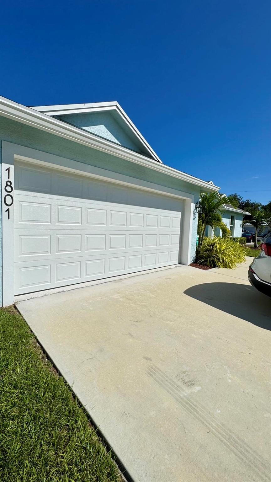 PORT ST LUCIE SECTION 7 - Residential