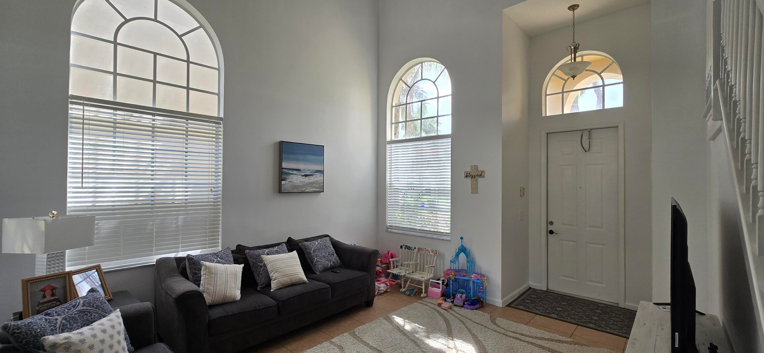 9138 Dupont Place