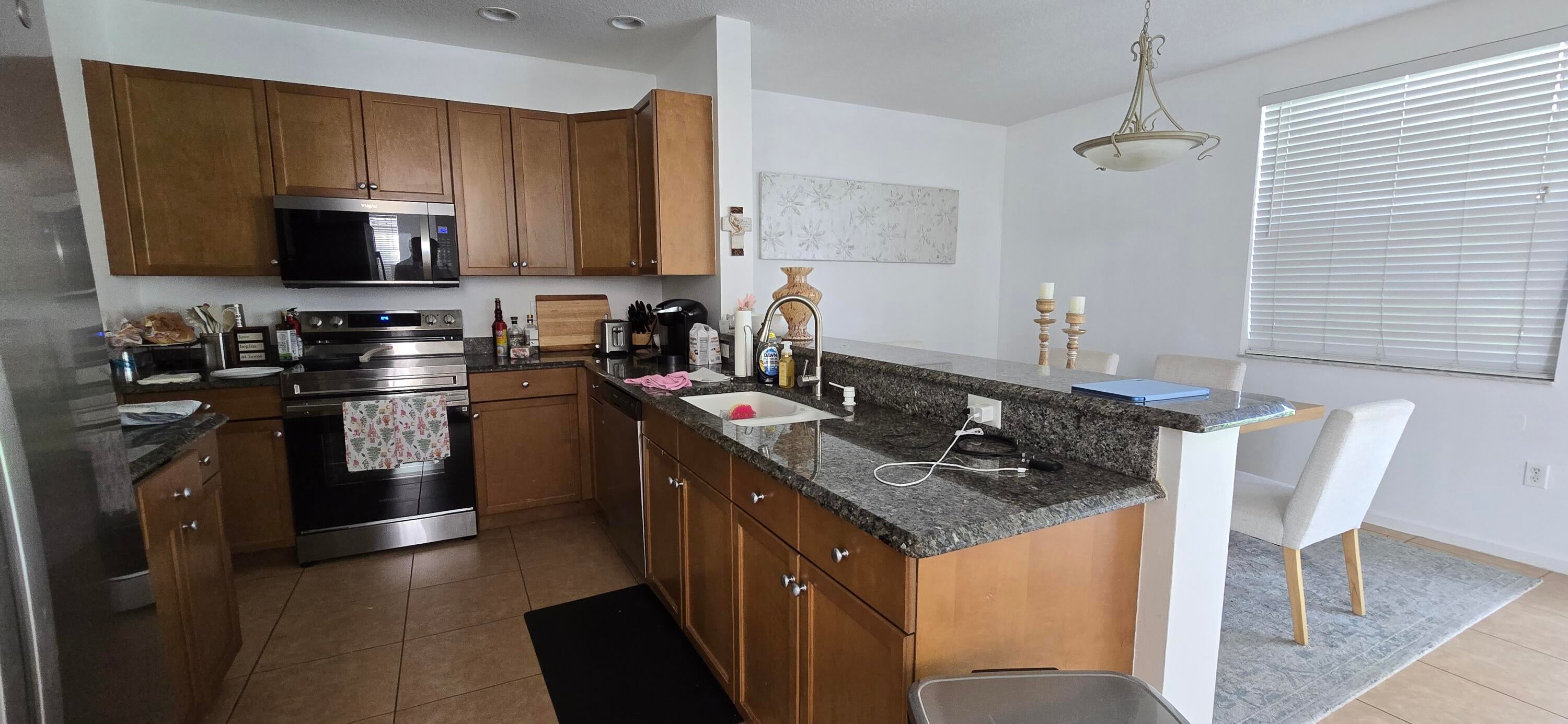 9138 Dupont Place