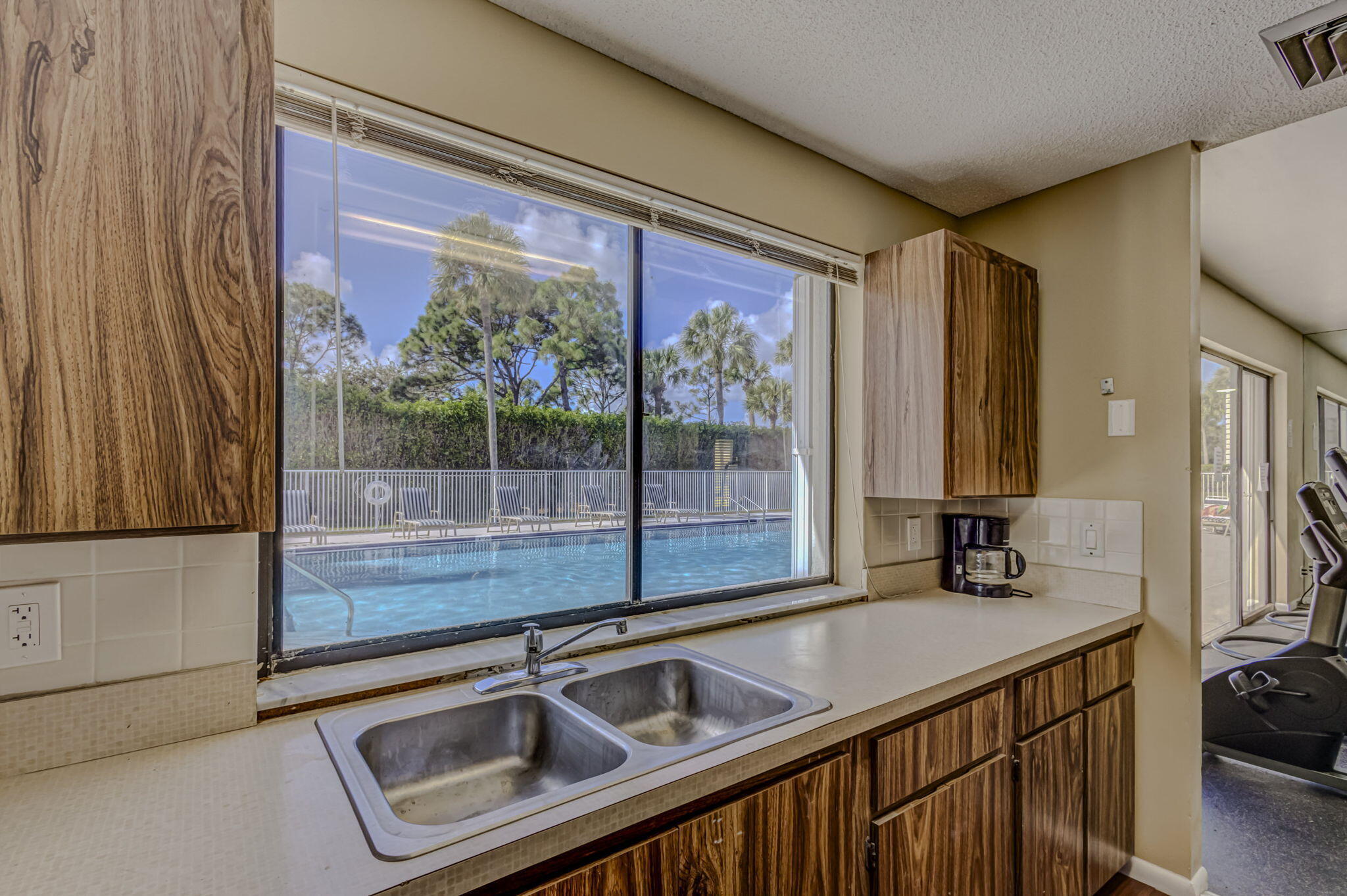 WHITEHALL VILLAGE - Residential Lease