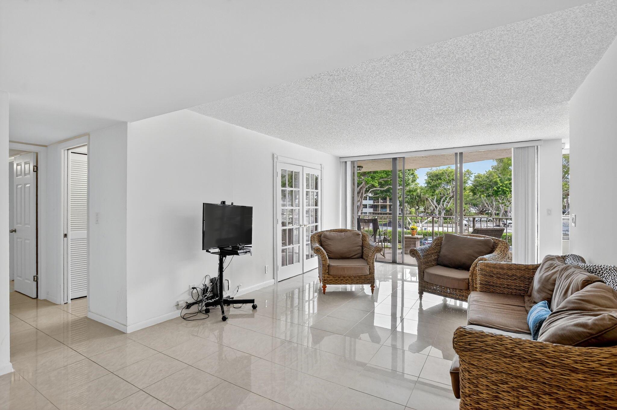 PORTA BELLA EAST AND PORT - Residential