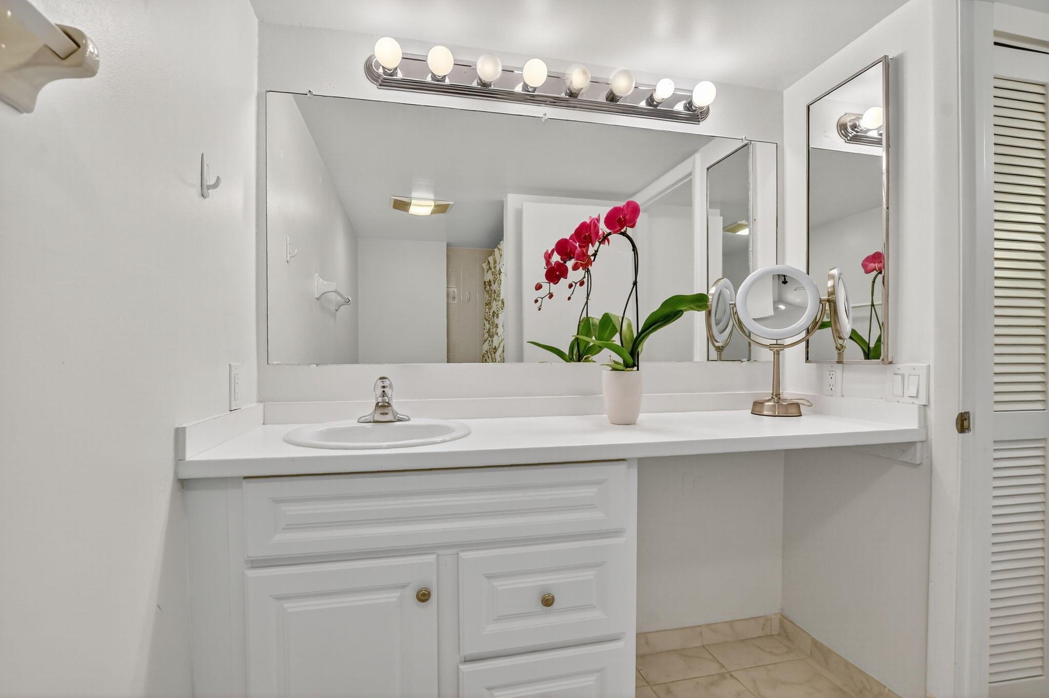 PORTA BELLA EAST AND PORT - Residential