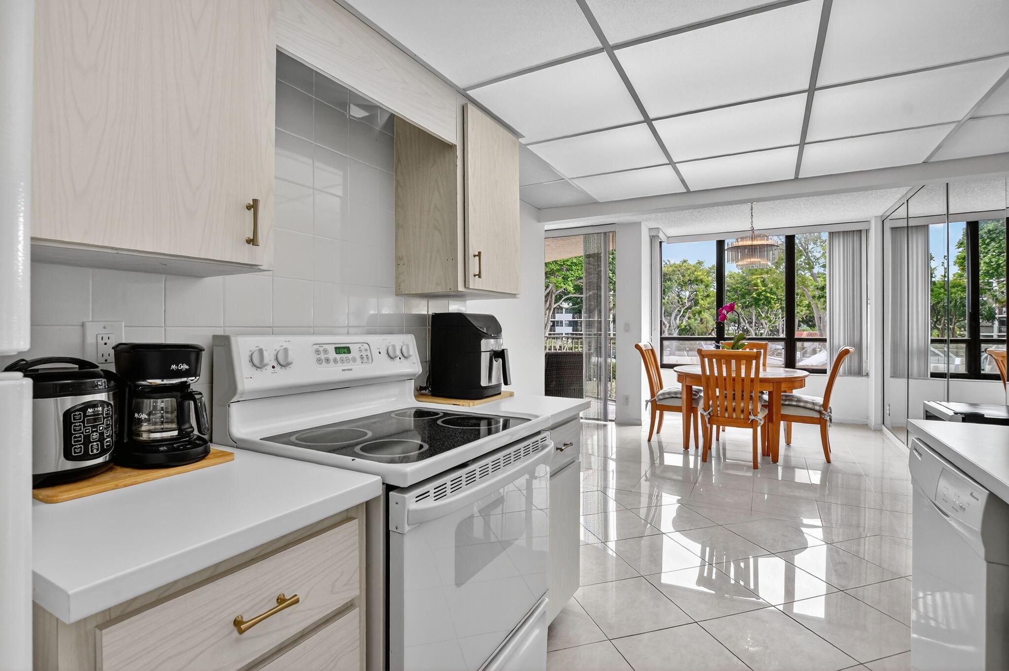 PORTA BELLA EAST AND PORT - Residential