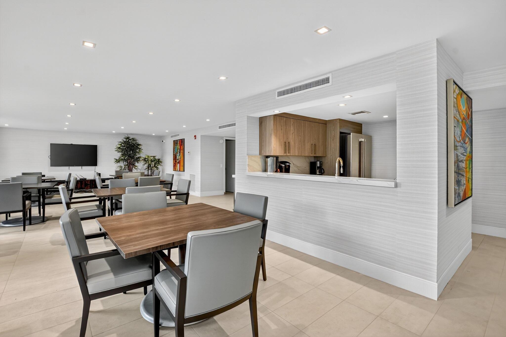 PORTA BELLA EAST AND PORT - Residential