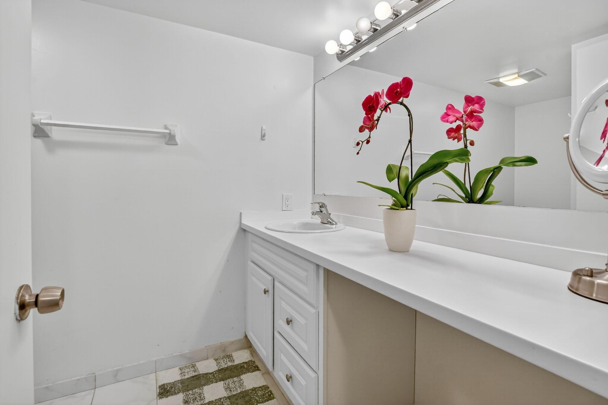 PORTA BELLA EAST AND PORT - Residential