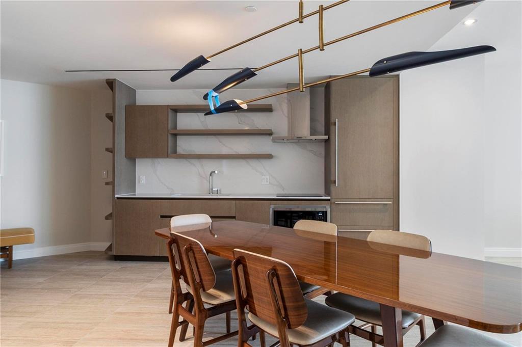 Four Seasons Residences - Residential