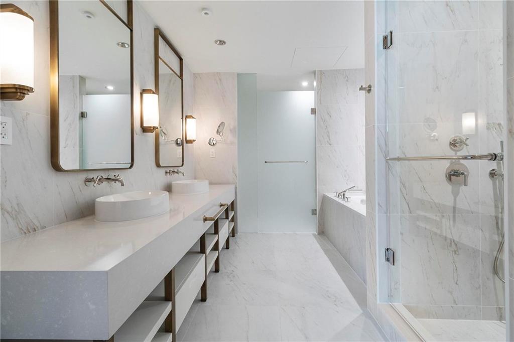 Four Seasons Residences - Residential