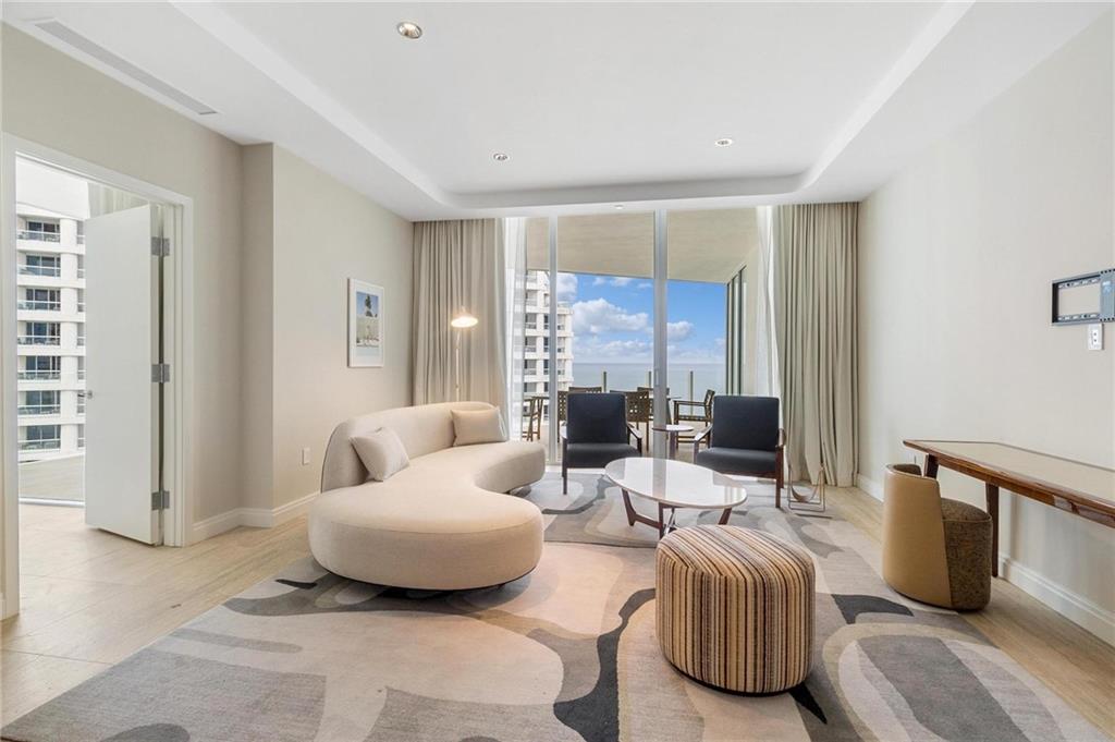 Four Seasons Residences - Residential