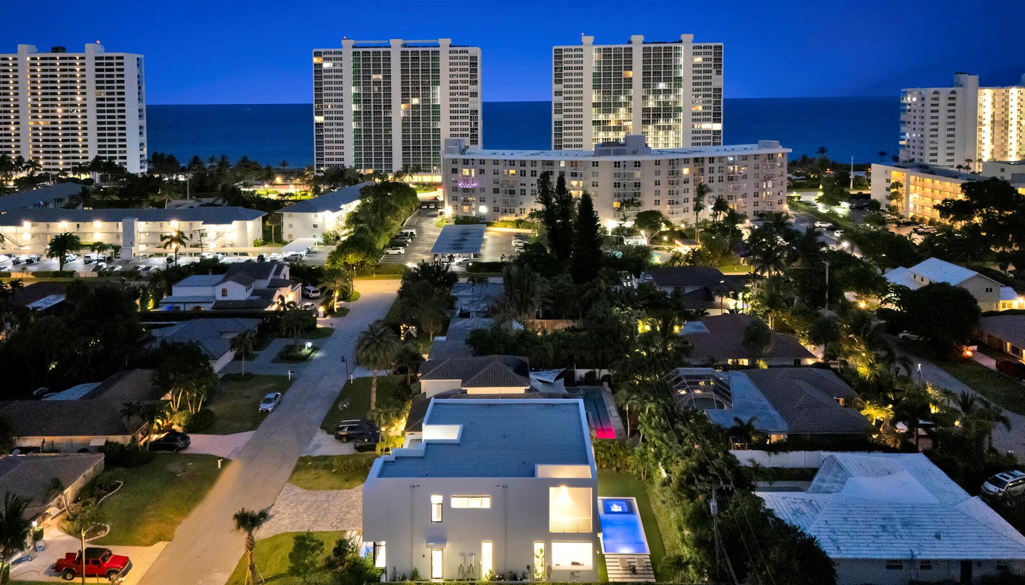 812 Malaga Drive, Boca Raton, FL, 33432/$4,390,000 3 812 Malaga Drive