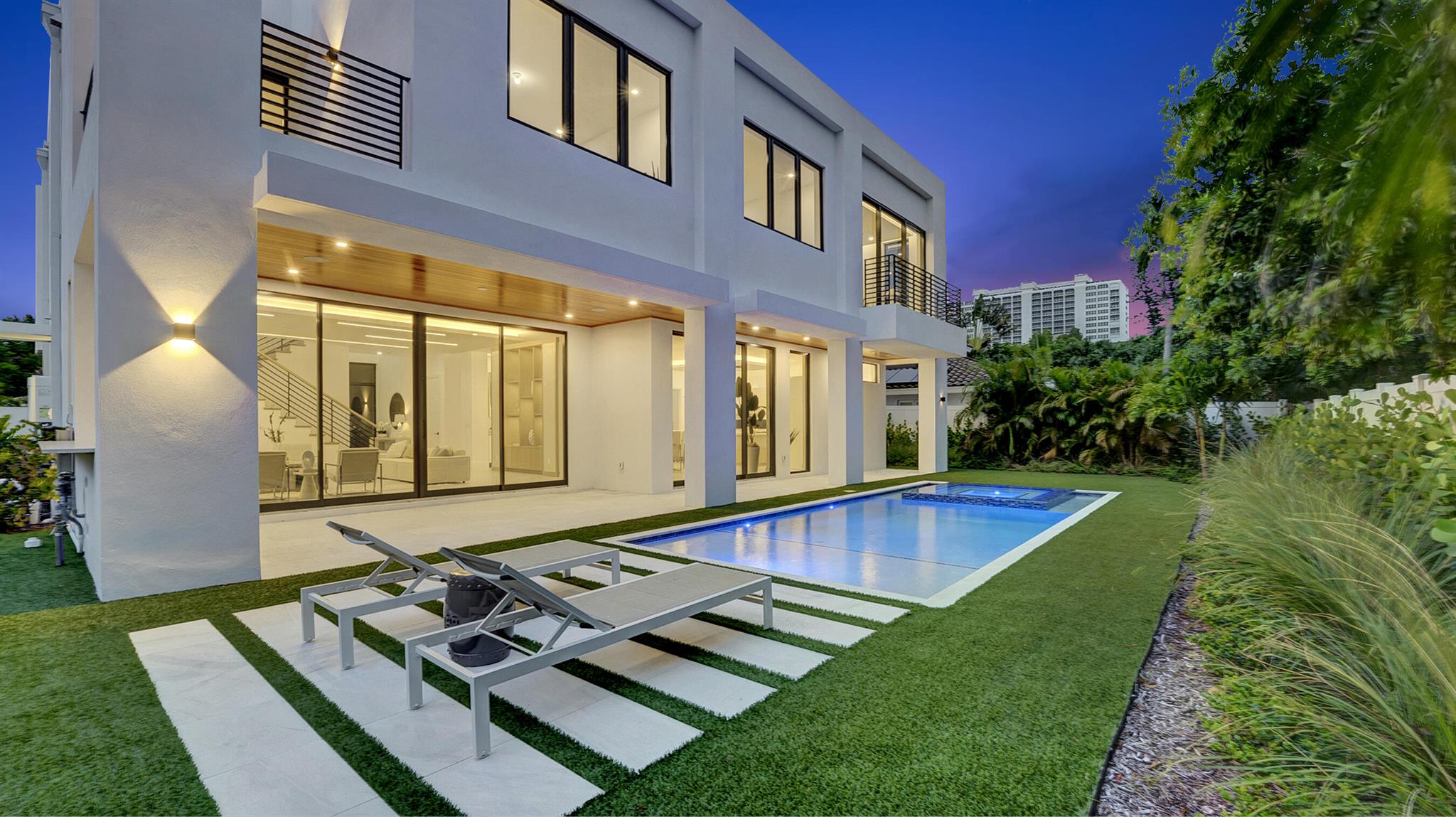 812 Malaga Drive, Boca Raton, FL, 33432/$4,390,000 4 812 Malaga Drive