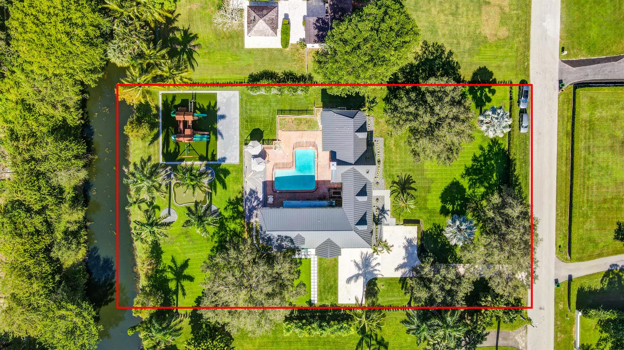 SUNSHINE GROVES - Residential