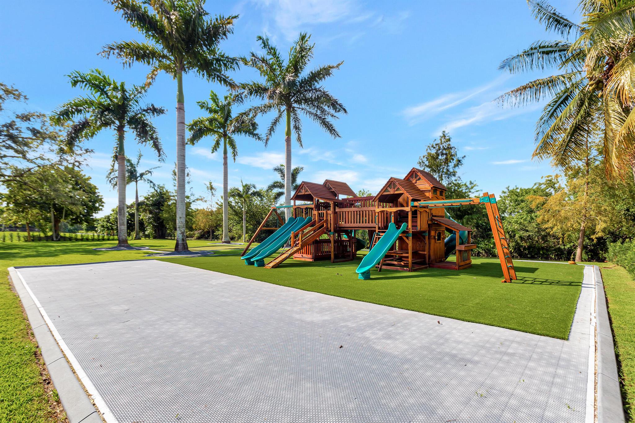 SUNSHINE GROVES - Residential