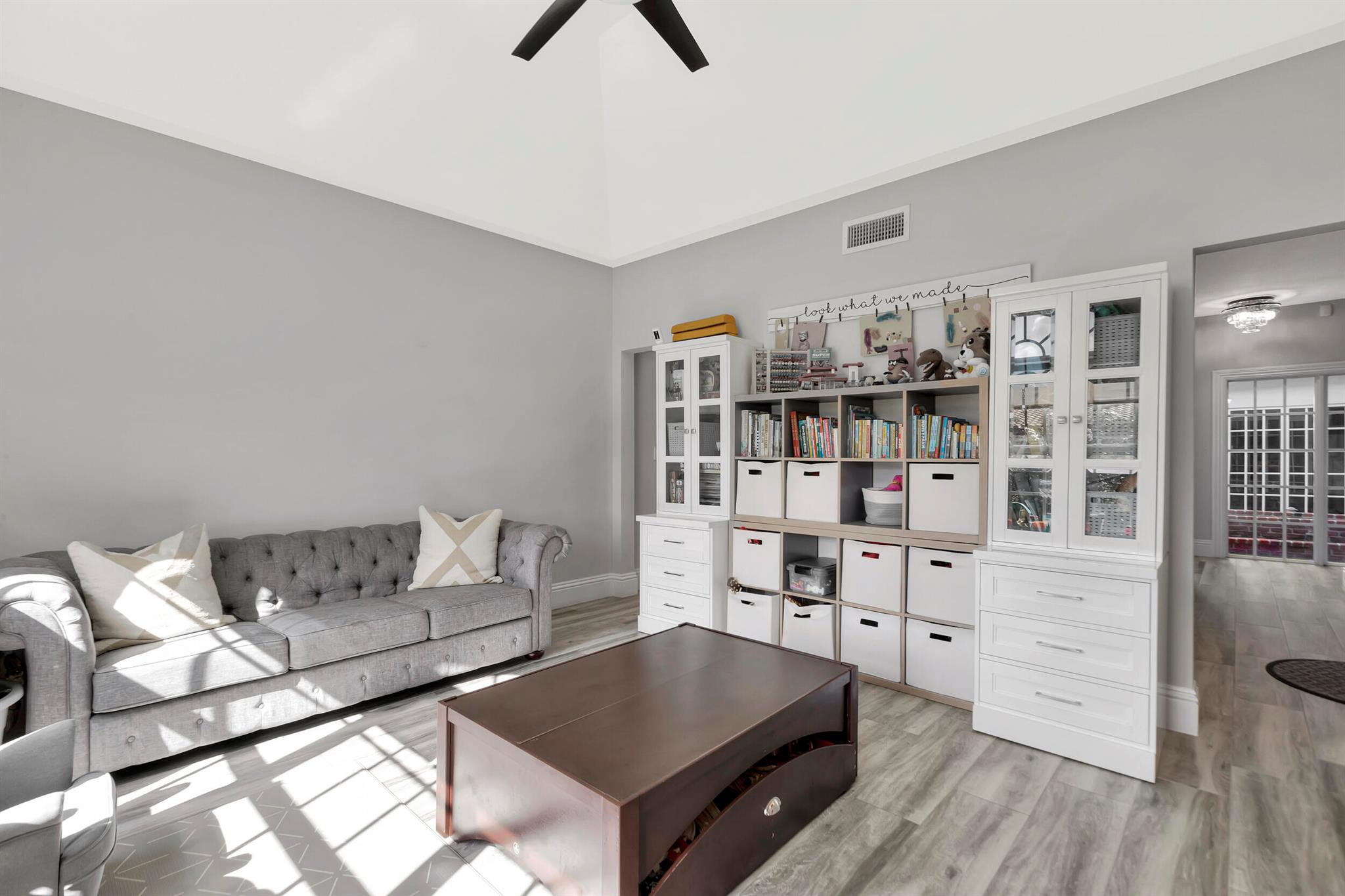 SUNSHINE GROVES - Residential