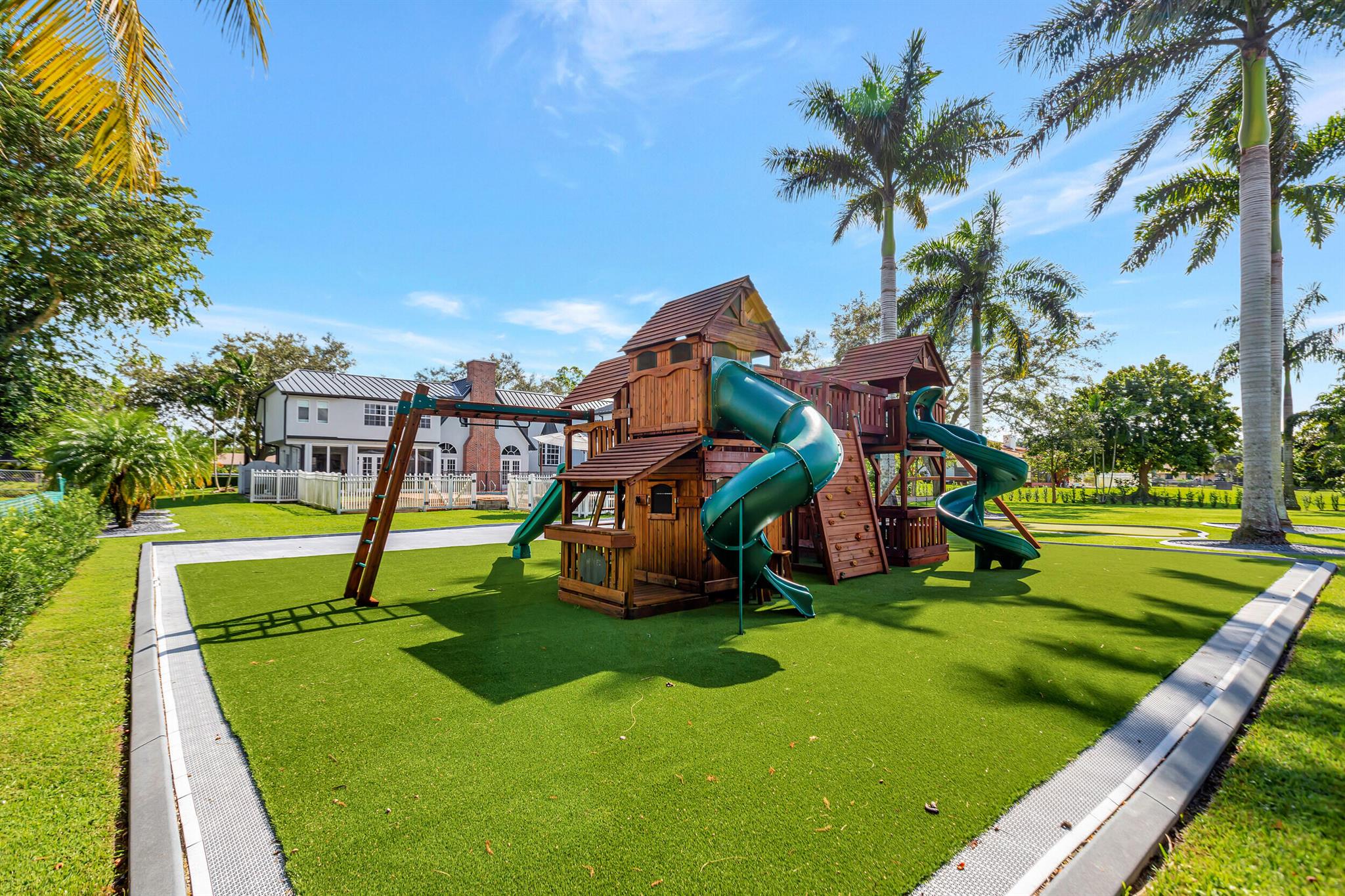 SUNSHINE GROVES - Residential