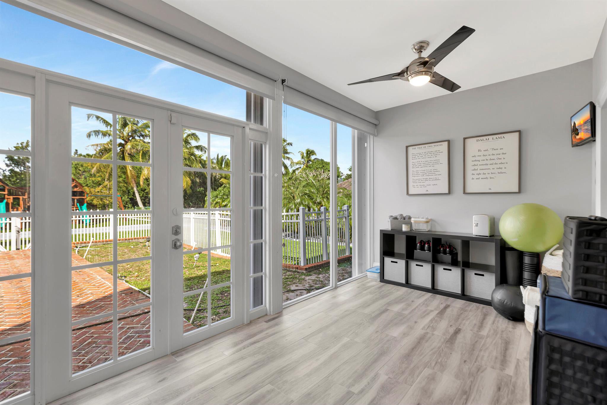 SUNSHINE GROVES - Residential