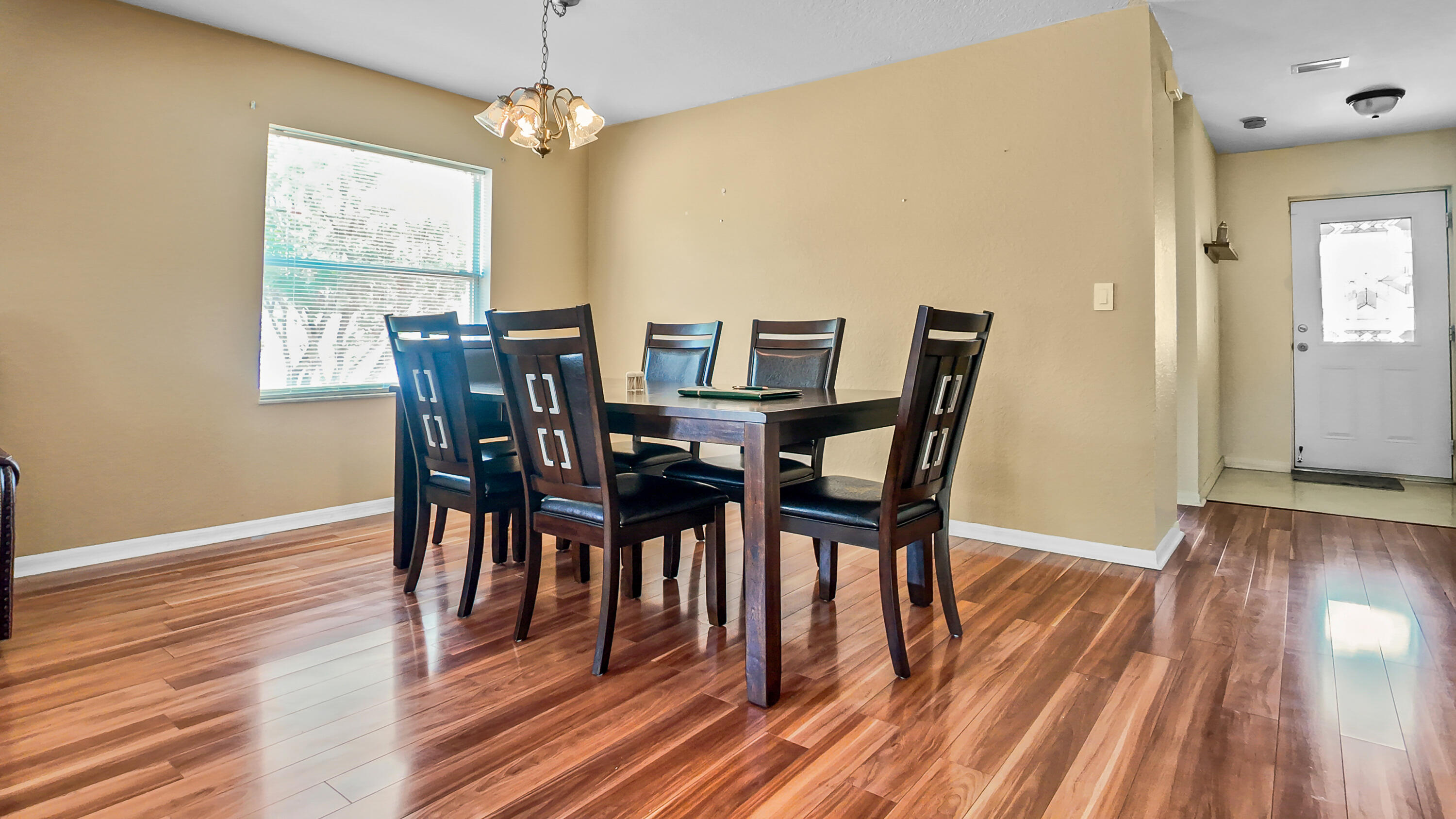 SPANISH LAKES ONE LEASEHOLD ESTATES - Residential