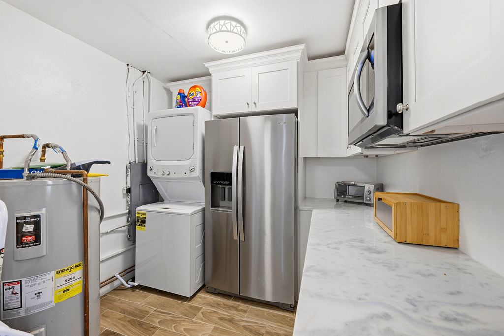 Photo of 6404 Oak Street, Hollywood, FL 33024 (MLS # B26034973)
