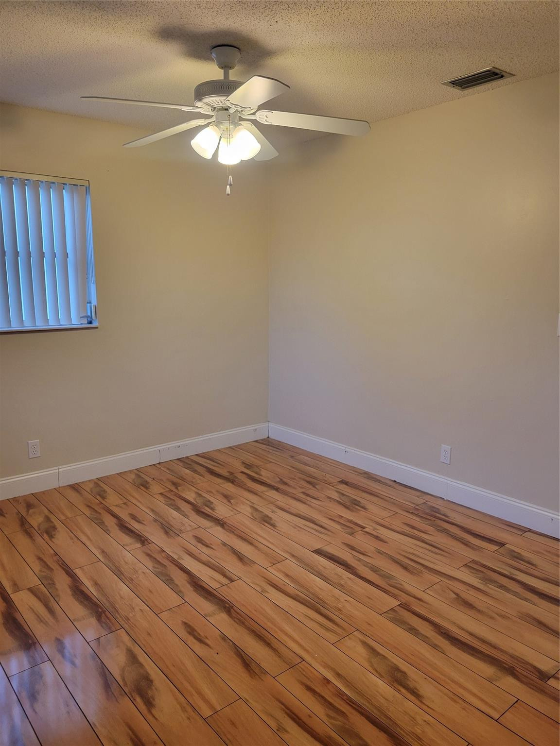 Lauderdale West 3 Sec 83- - Residential