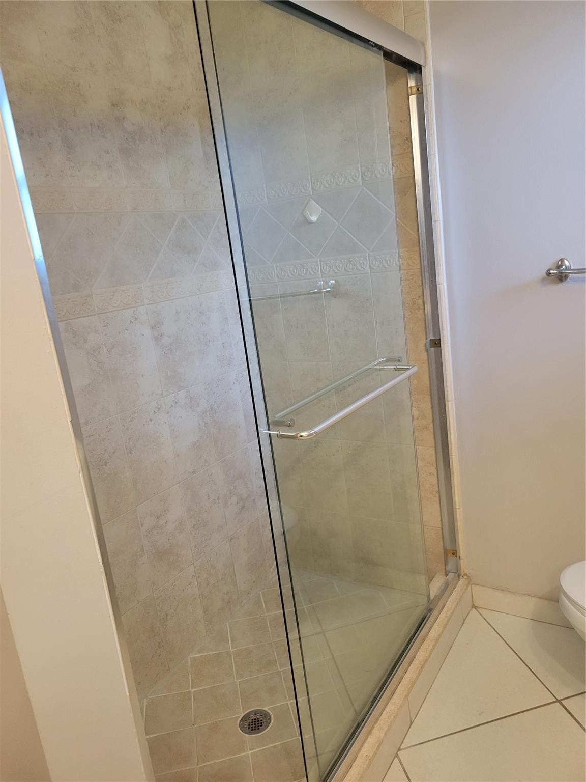 Lauderdale West 3 Sec 83- - Residential