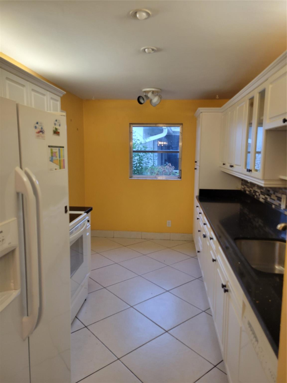 Lauderdale West 3 Sec 83- - Residential