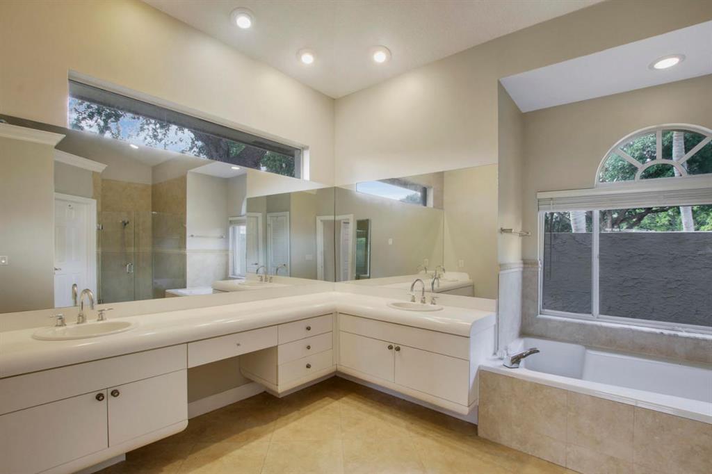 PGA RESORT COMMUNITY OF PRESTON LAKES 2 - Residential Lease